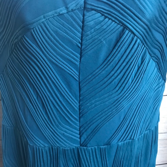 Sleeveless Teal Color. Comfortable. Large. Solid. - Picture 3 of 4